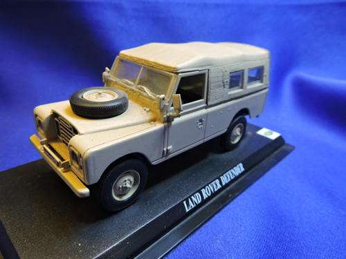Land Rover Defender 1/43 Scale Del Prado Collection
